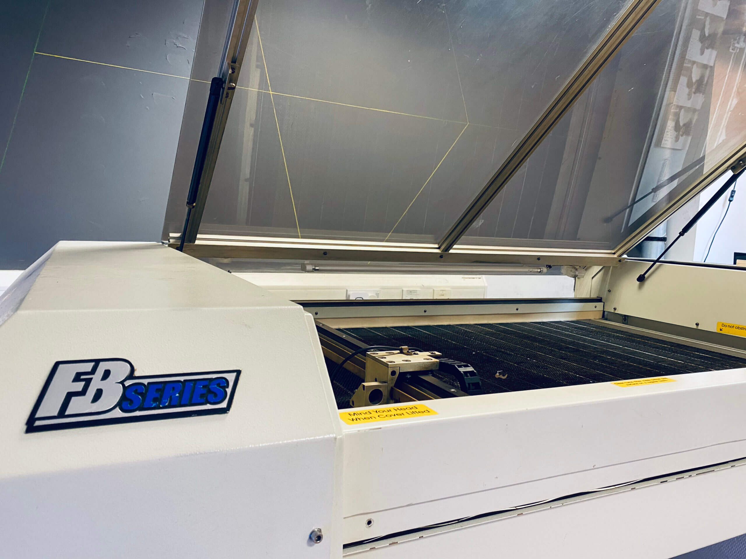 laser-1 A laser cutting machine