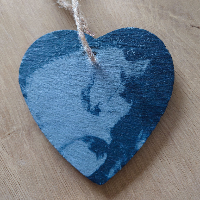 Laser etched slate decoration